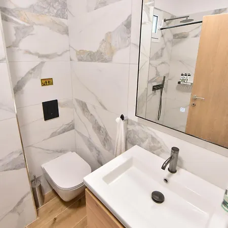 מלון דירות Erea Homes