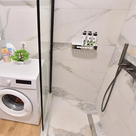 מלון דירות Erea Homes