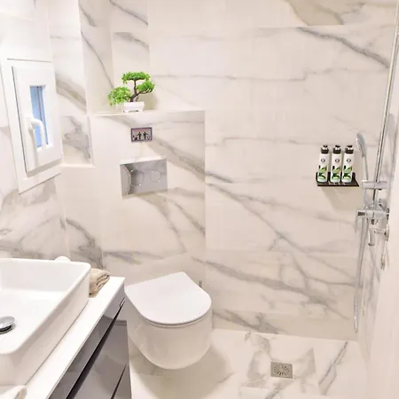 Erea Homes 3*