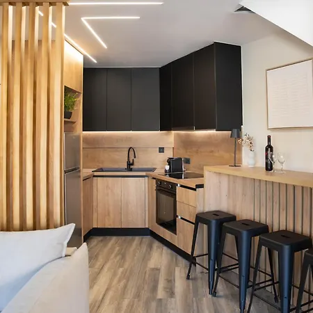 Erea Homes Aparthotel 3*