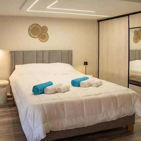 Aparthotel Erea Homes 3*